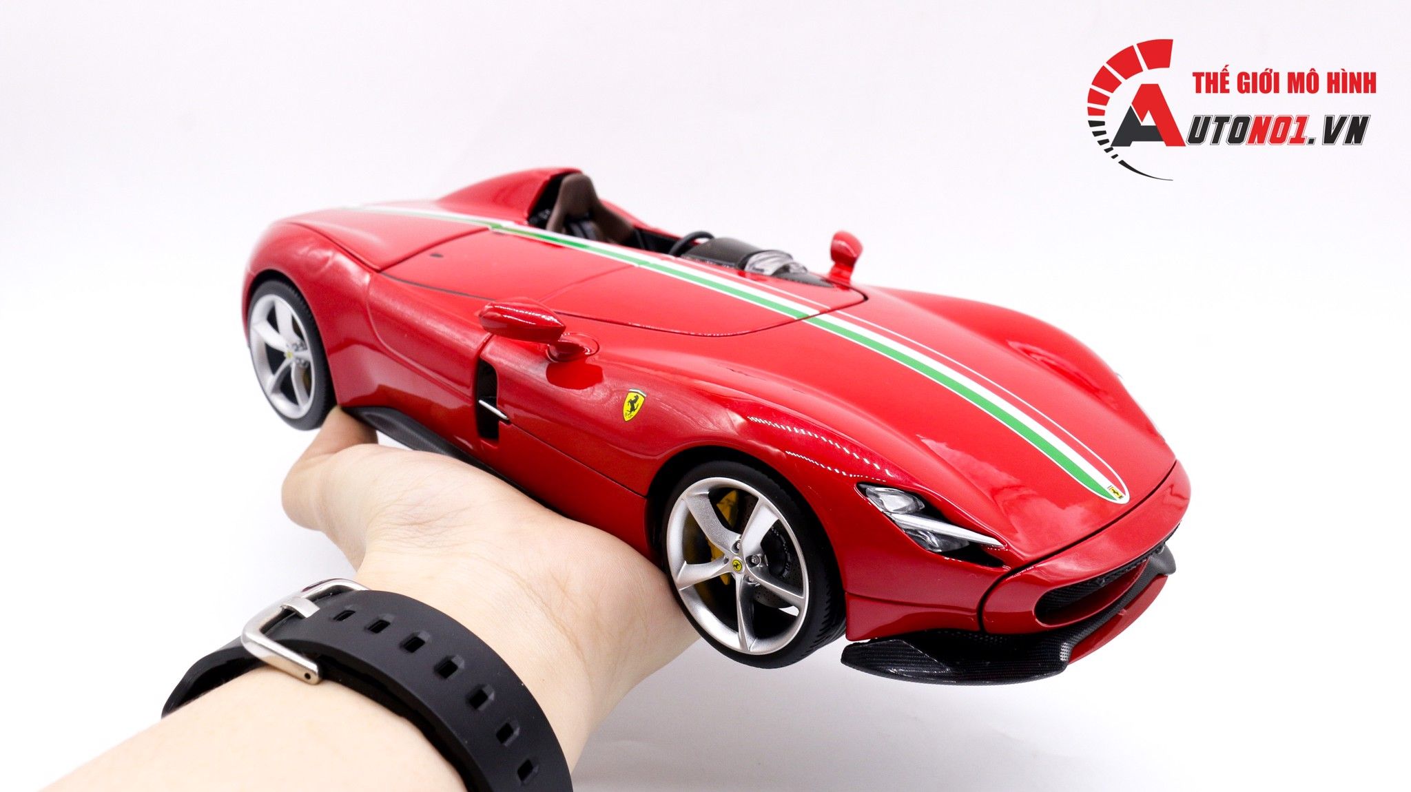  Mô hình xe Ferrari Monza Sp1 Sports Red 1:18 Signature Bburago 7547 