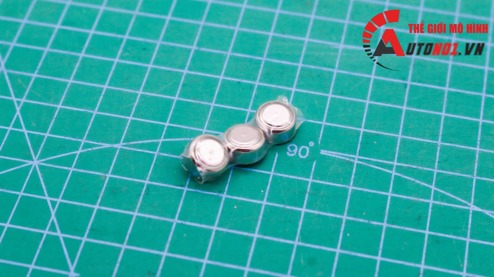  Một vỉ 3 pin xe đồ chơi LR44 1.5V cho mô tô ô tô các tỉ lệ 1:32 1:24 1:12 hay đồng hồ PK416 