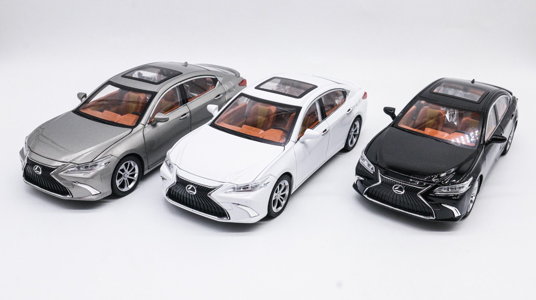  Mô hình xe Lexus Es300 full open 1:24 Jin Lifang OT411 