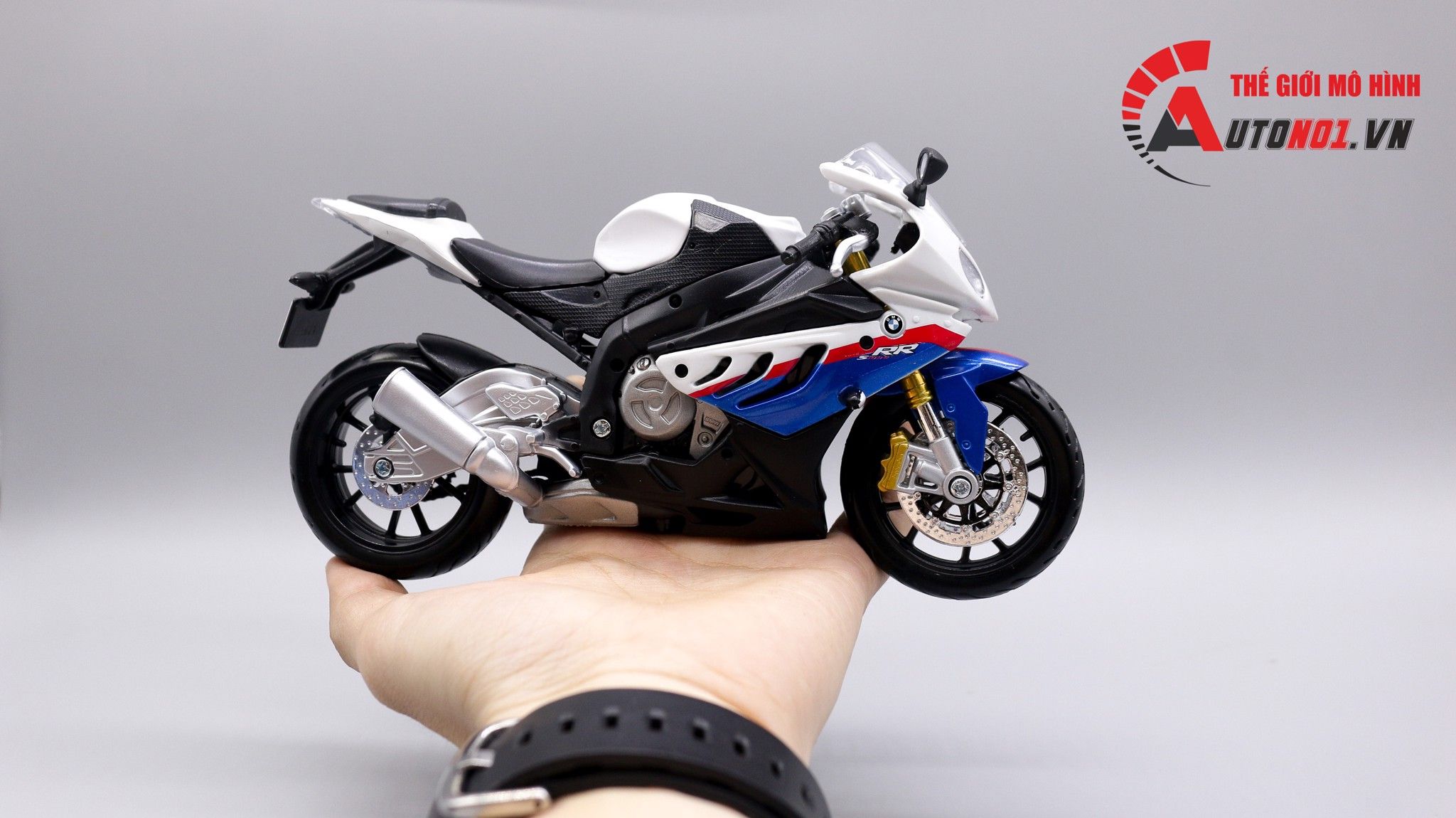  Mô hình xe Bmw s1000rr white blue 1:12 Maisto 1111 