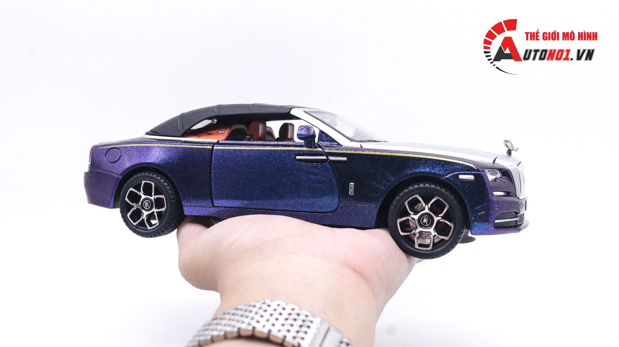  Mô hình xe Rolls-Royce Dawn full open, mui tháo rời, tặng kèm dù tỉ lệ 1:24 Newao OT311A 