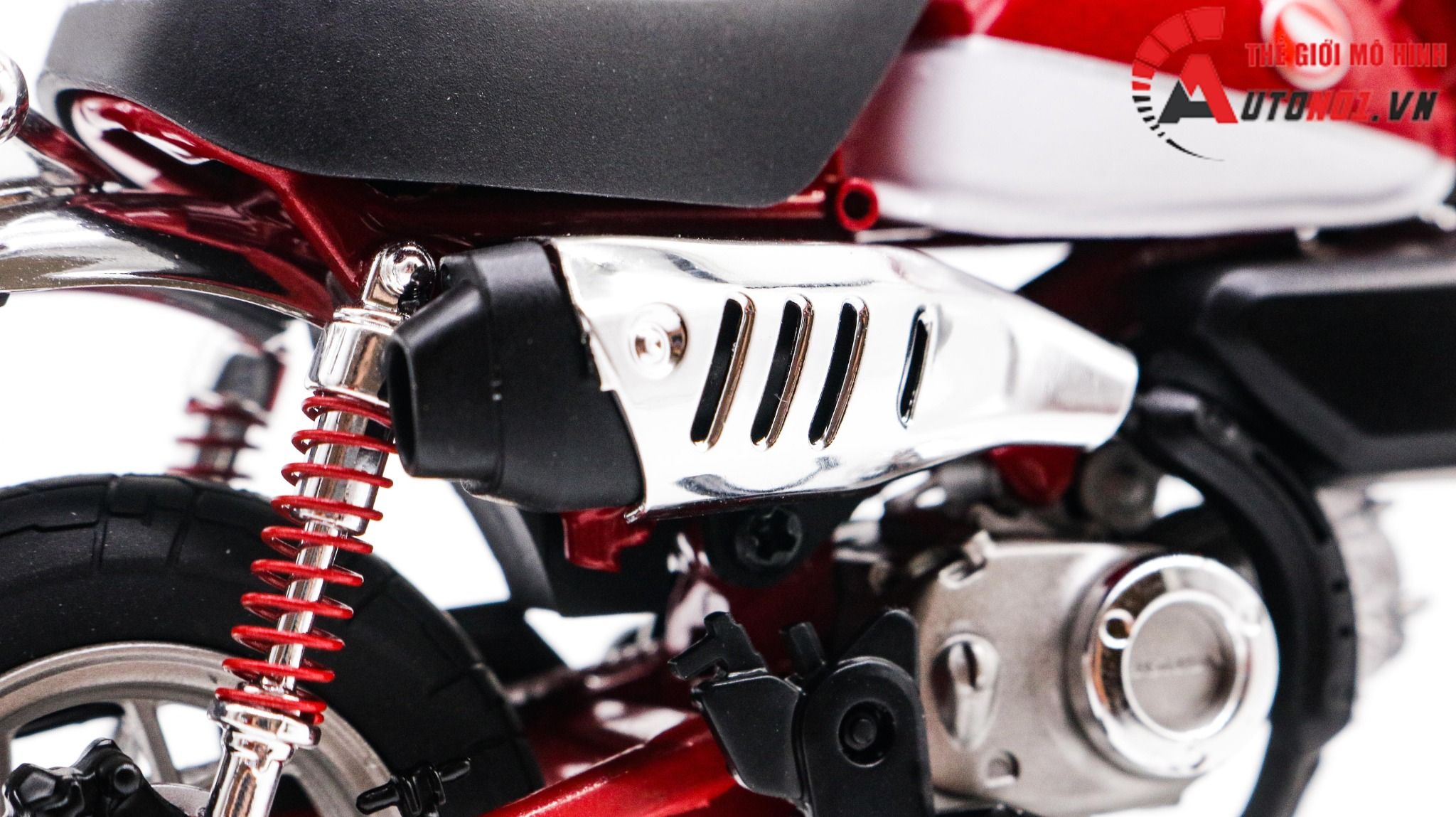Honda Monkey 125 phiên bản cỏ ba lá giá 73 triệu đồng