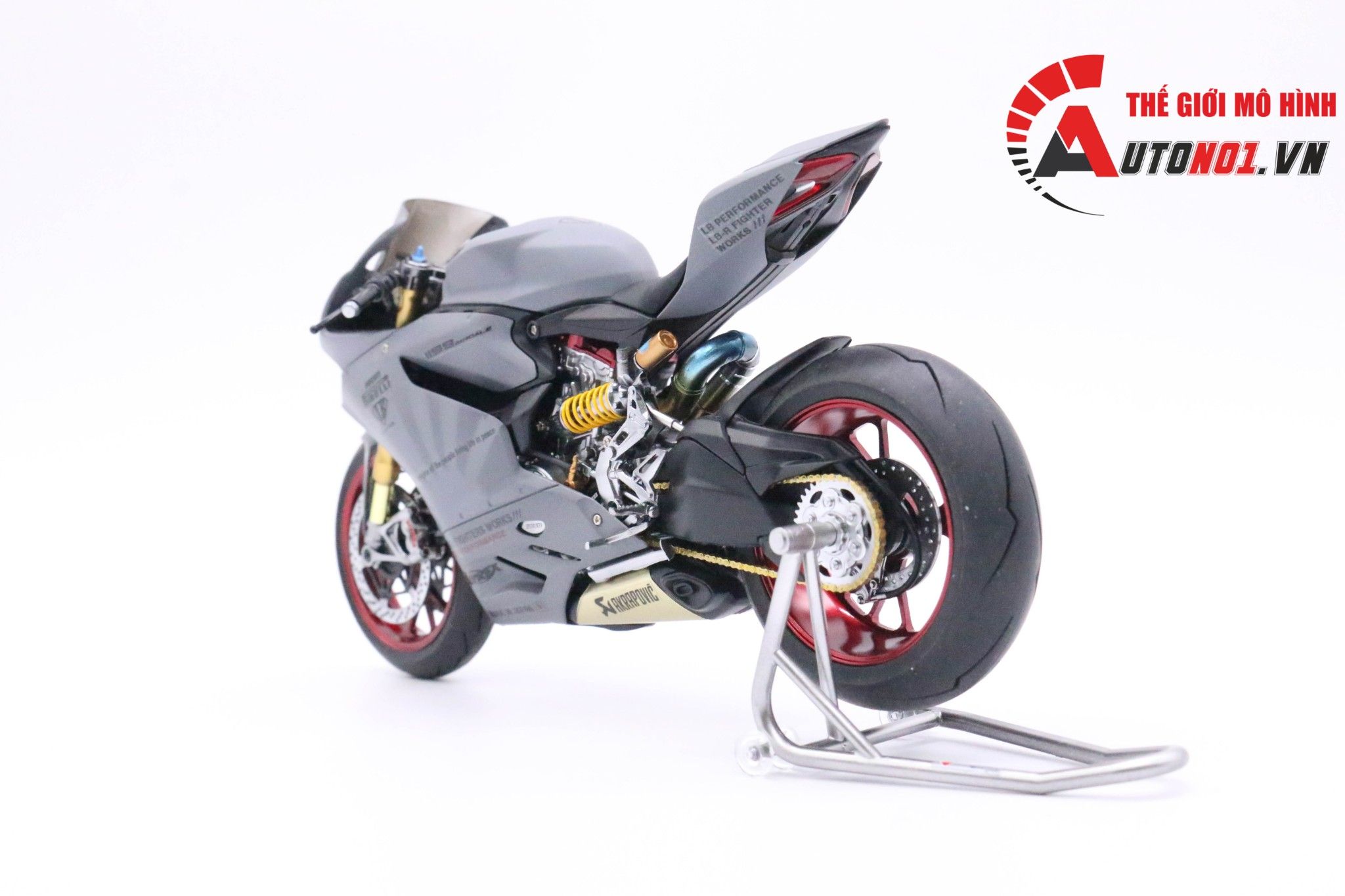  Mô hình siêu xe Ducati 1199 Panigale Liberty Walk 1:12 Tamiya 6526 