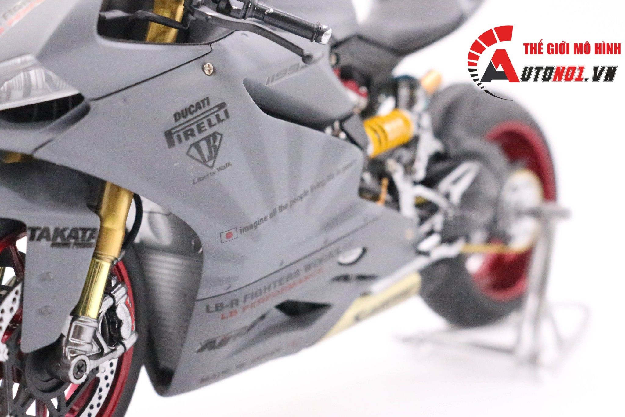  Mô hình siêu xe Ducati 1199 Panigale Liberty Walk 1:12 Tamiya 6526 