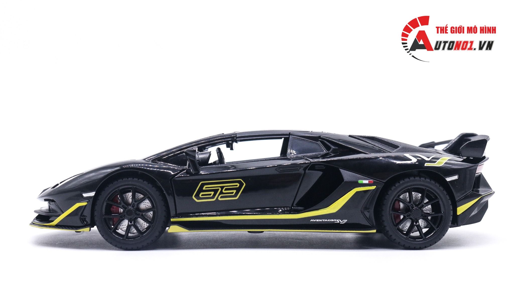  Mô hình xe Lamborghini Aventador Svj63 đánh lái được full open, mui xe có thể tháo rời 1:24 Miniauto OT405 