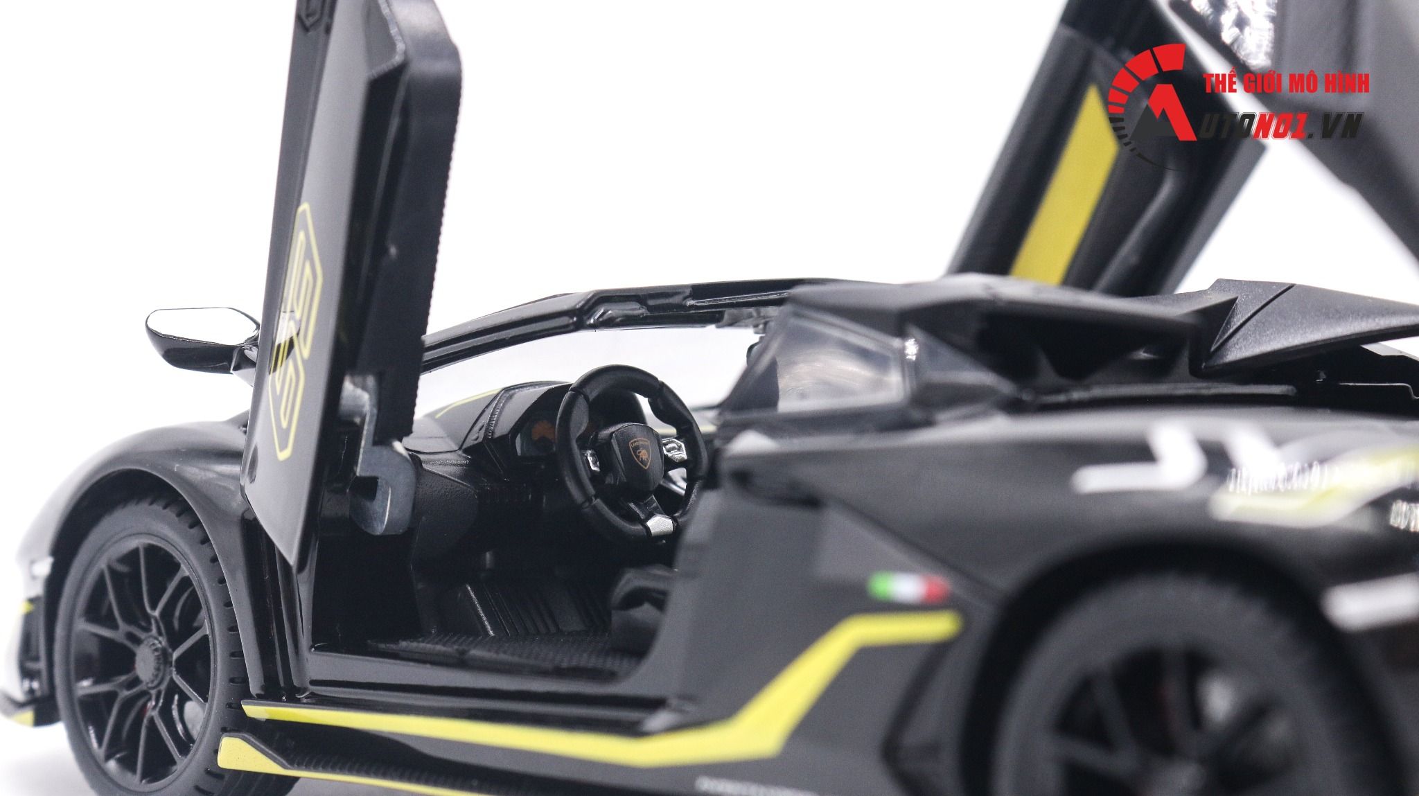  Mô hình xe Lamborghini Aventador Svj63 đánh lái được full open, mui xe có thể tháo rời 1:24 Miniauto OT405 