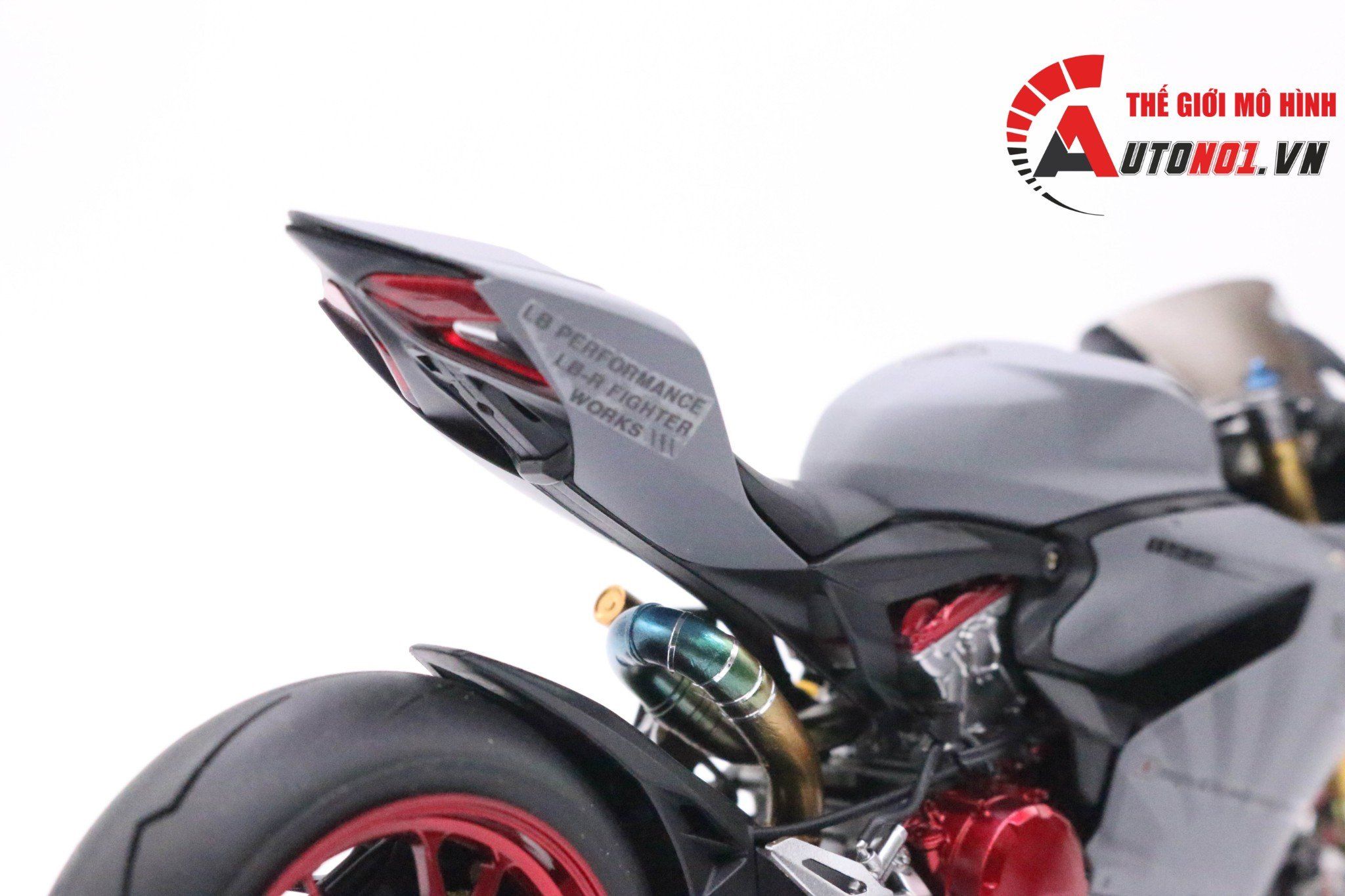  Mô hình siêu xe Ducati 1199 Panigale Liberty Walk 1:12 Tamiya 6526 