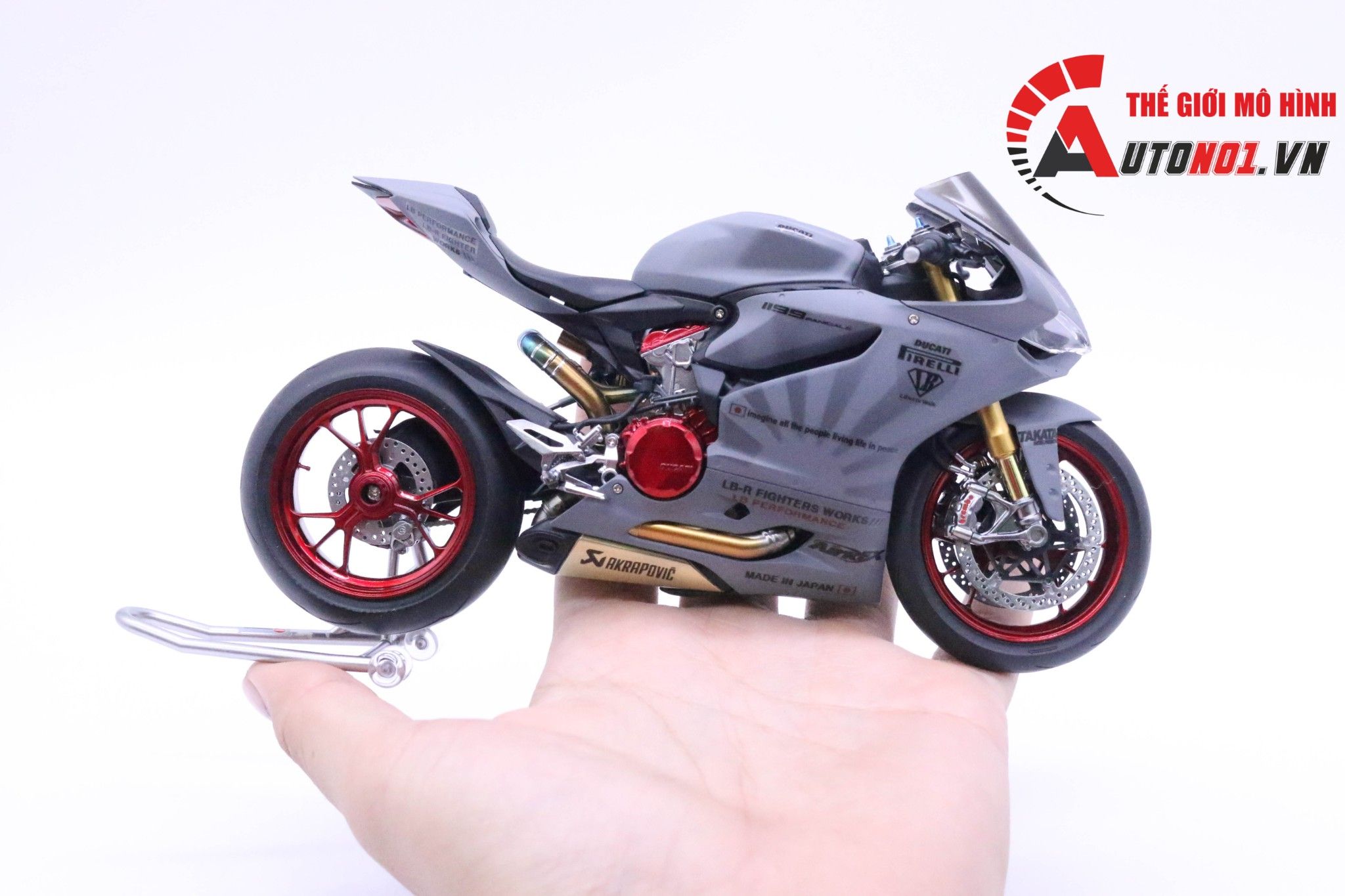  Mô hình siêu xe Ducati 1199 Panigale Liberty Walk 1:12 Tamiya 6526 