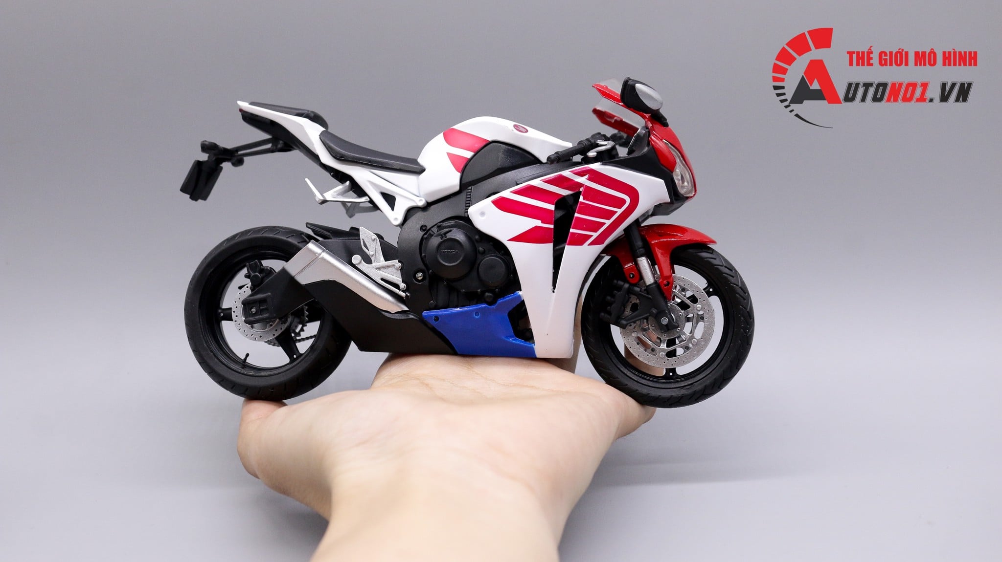  Mô hình xe Honda CBR 1000rr white red 1:12 Joycity 6803 