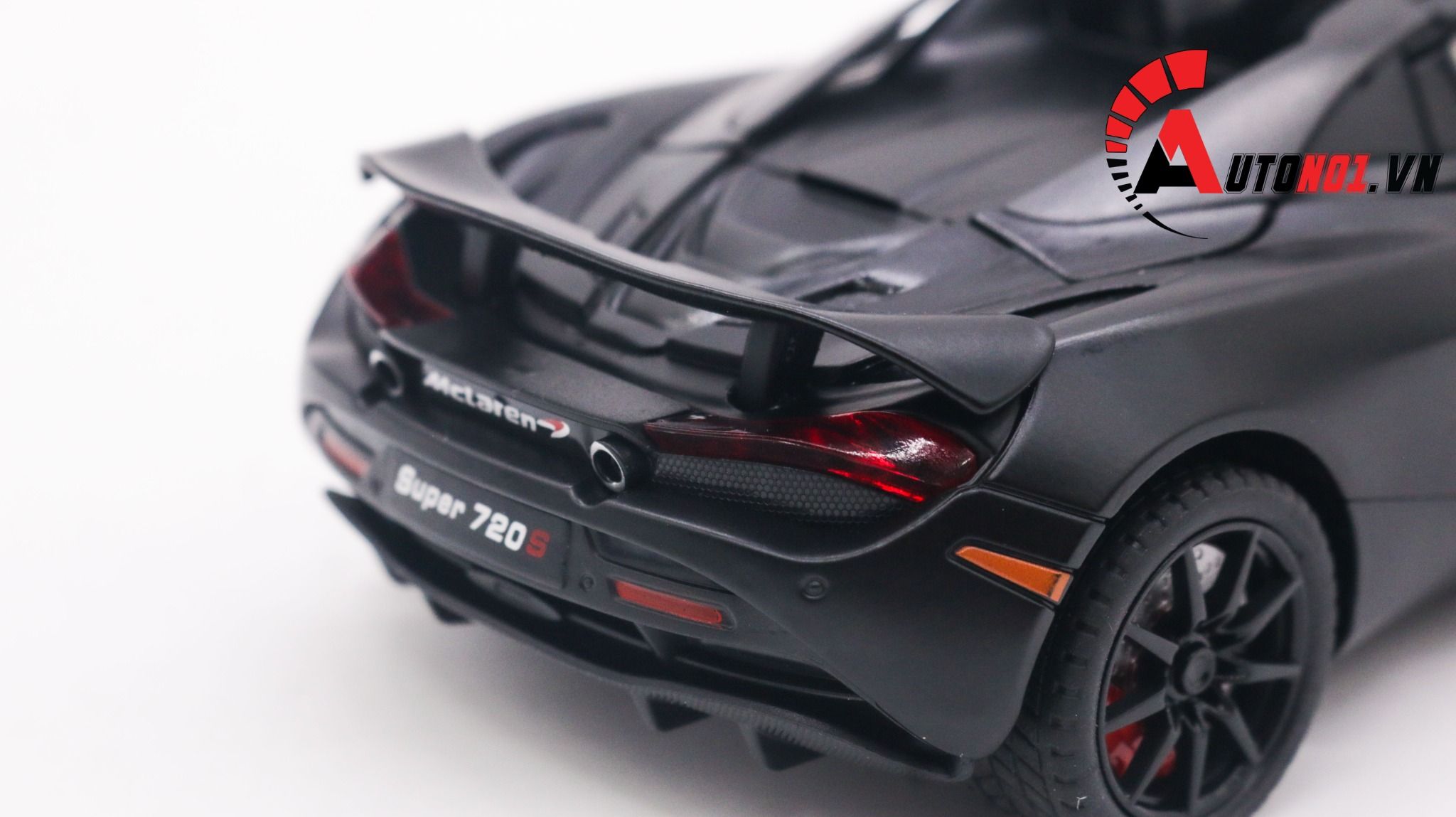  Mô hình xe ô tô Mclaren 720S full open tỉ lệ 1:24 Chezhi CZ24582 