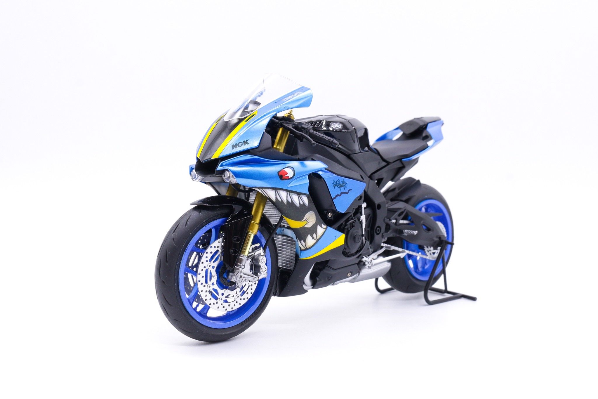  Mô hình xe Yamaha R1m Custom Shark 1:12 Tamiya D123a 