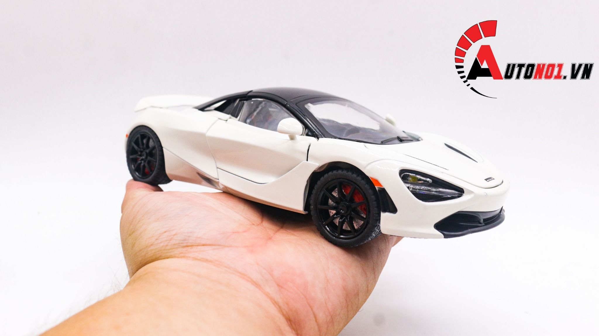  Mô hình xe ô tô Mclaren 720S full open tỉ lệ 1:24 Chezhi OT222 