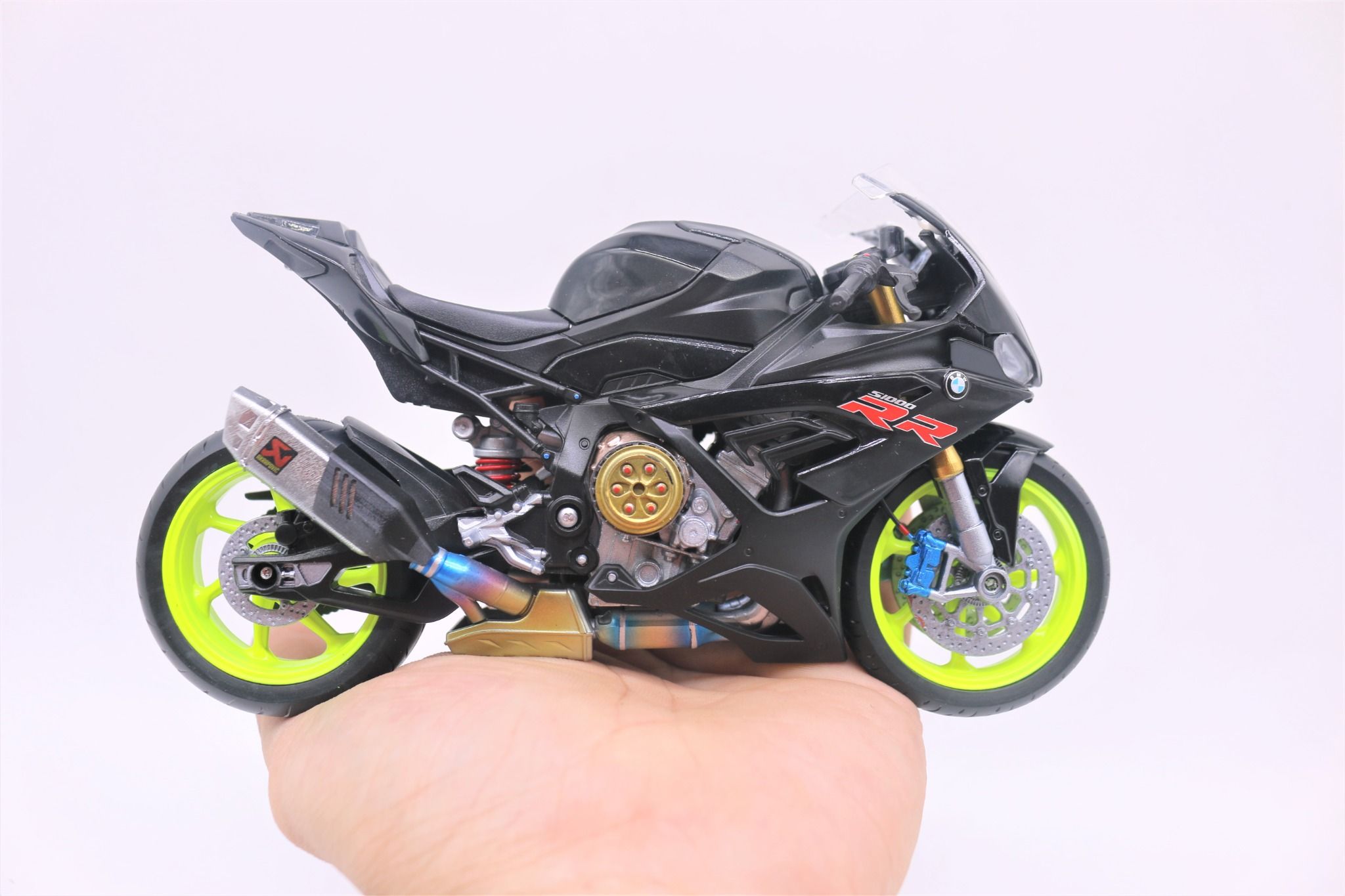  Mô hình xe độ Bmw S1000rr 2020 black độ nồi - độ pô 1:12 Autono1 Welly D226K 