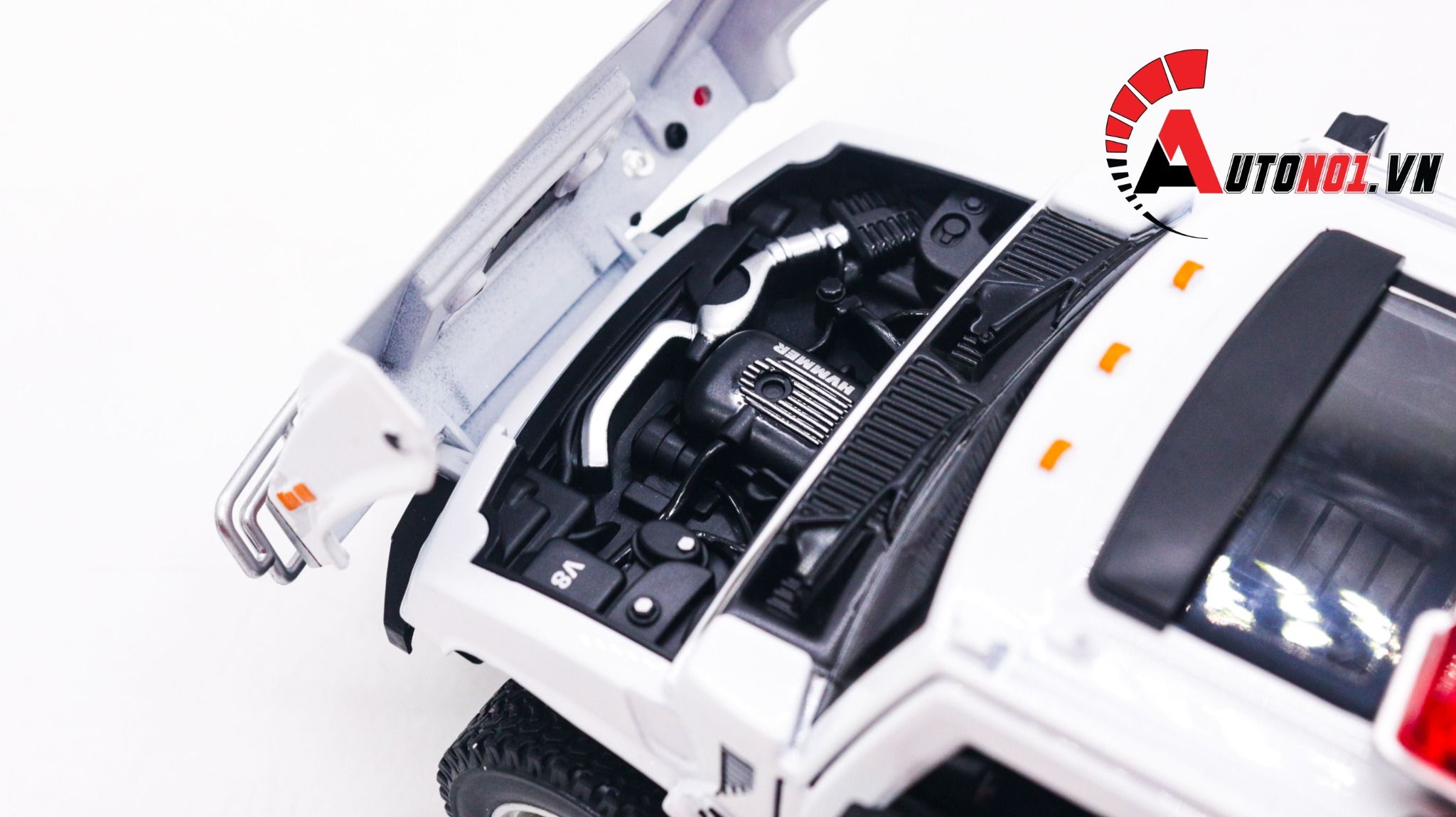  Mô hình xe ô tô độ CSGT Hummer H2 white full open 1:24 Alloy model OT254 