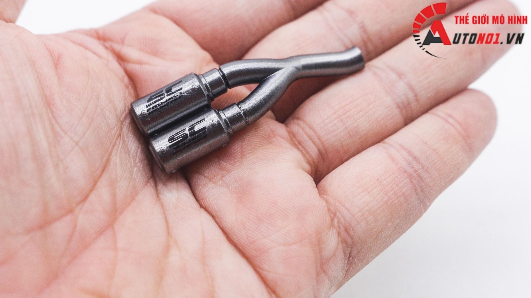  Phụ kiện mô hình lon pô titan và cổ pô dành cho mô hình tỉ lệ 1:12 PK250 