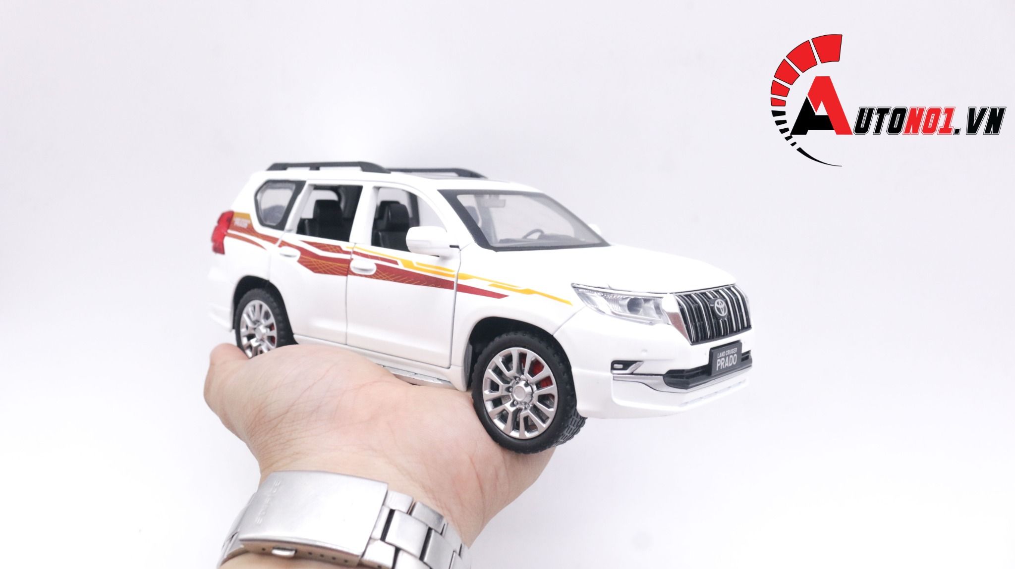  Mô hình xe ô tô Toyota Landcruiser Prado SUV full open tỉ lệ 1:24 Alloy OT233 