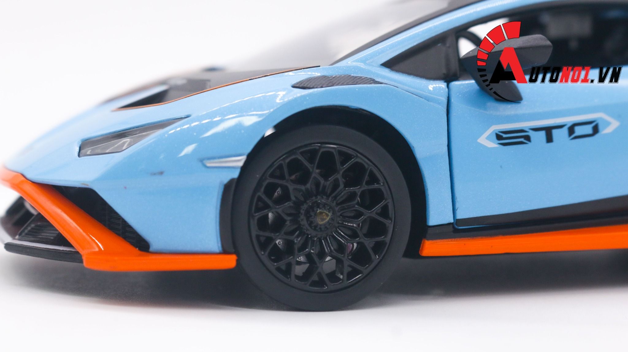  Mô hình xe ô tô Lamborghini Huracan STO tỉ lệ 1:24 CCA OT231 