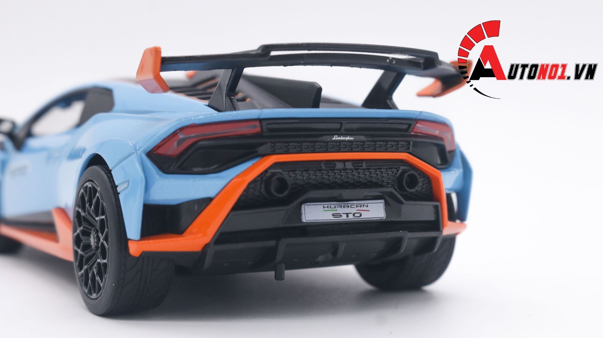  Mô hình xe ô tô Lamborghini Huracan STO tỉ lệ 1:24 CCA OT231 