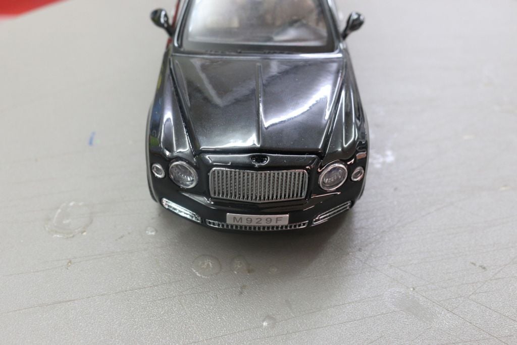 THANH LÝ MÔ HÌNH SIÊU SANG TỔNG THỐNG MỸ CADILLAC FORCE ONE BLACK 1:32 SHENGHUI LỖI MẤT LOGO TL110