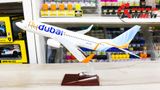  Mô hình máy bay Fly Dubai Airlines Boeing B737 không bánh kích thước 40cm MB40001 