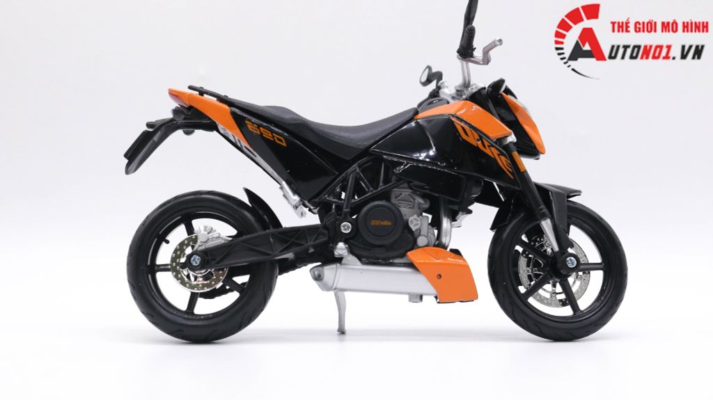 MÔ HÌNH XE MÔ TÔ KTM 690 DUKE 1:12 MAISTO 7794