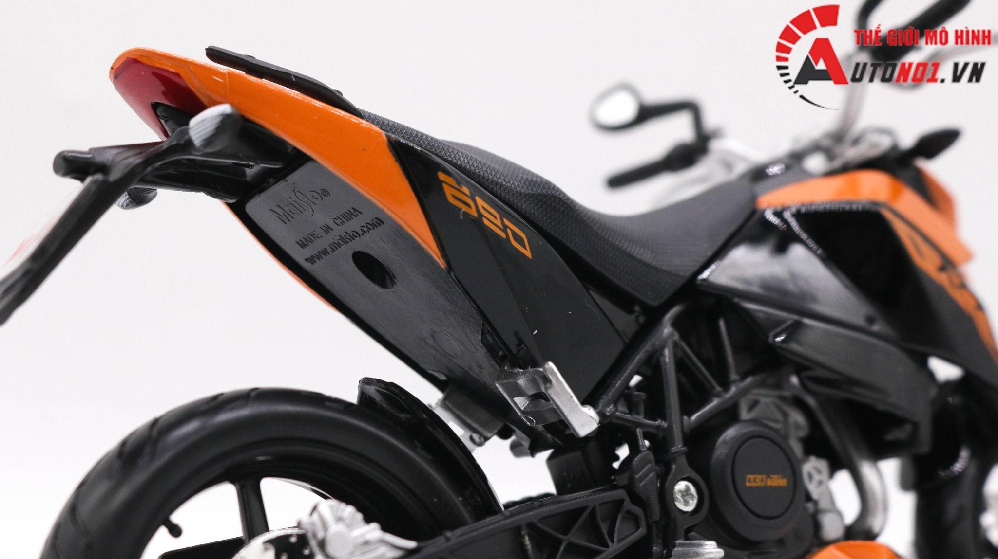  Mô hình xe Ktm 690 Duke 1:12 Maisto 7794 