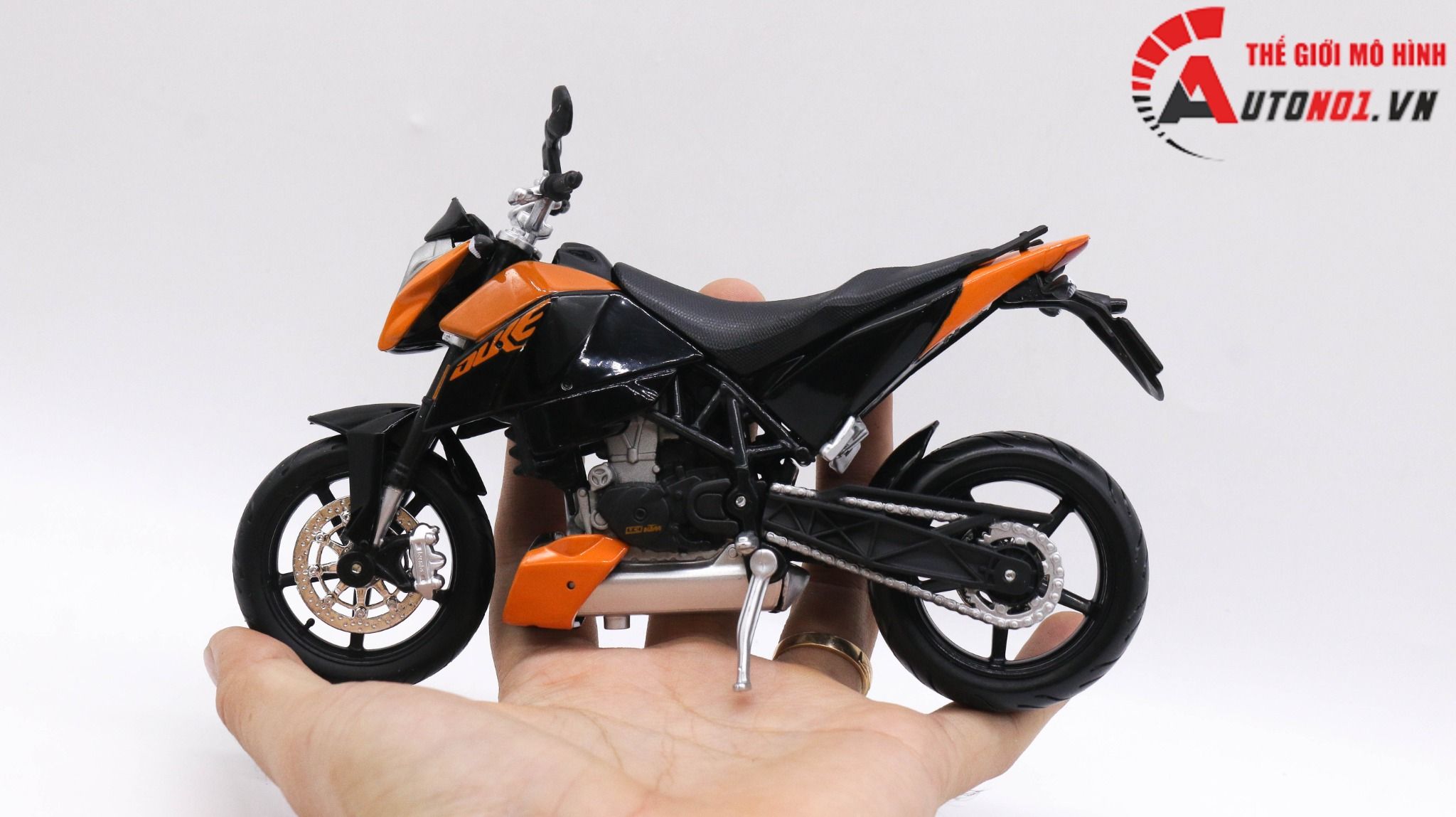  Mô hình xe Ktm 690 Duke 1:12 Maisto 7794 