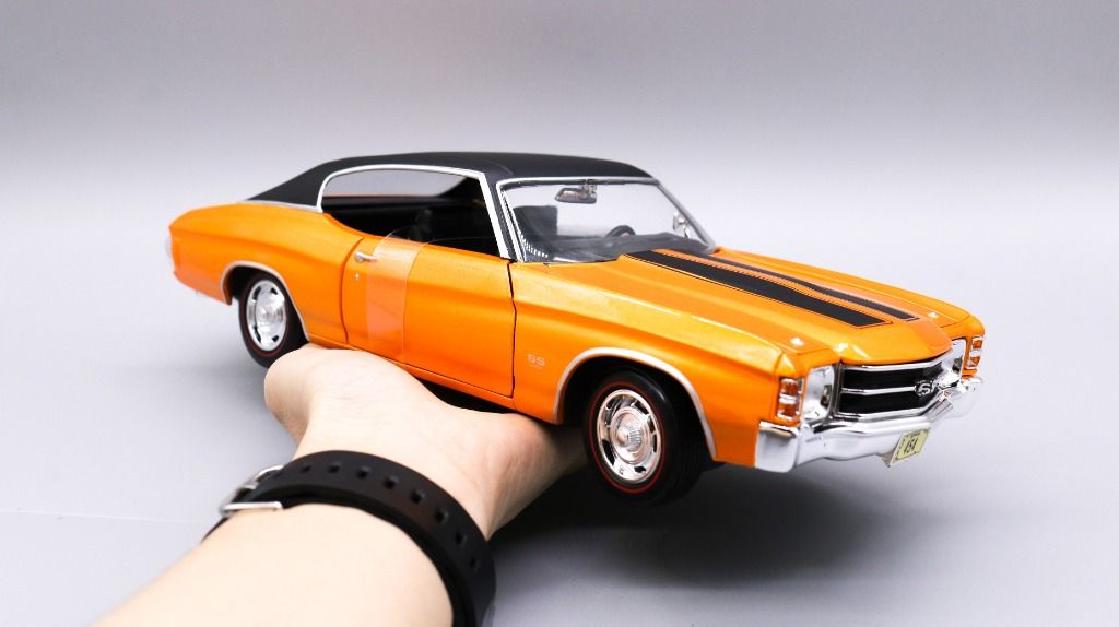  Mô hình xe Chevrolet Chevelle Ss454 Sport Coupe Orange 1:18 Maisto 1971 