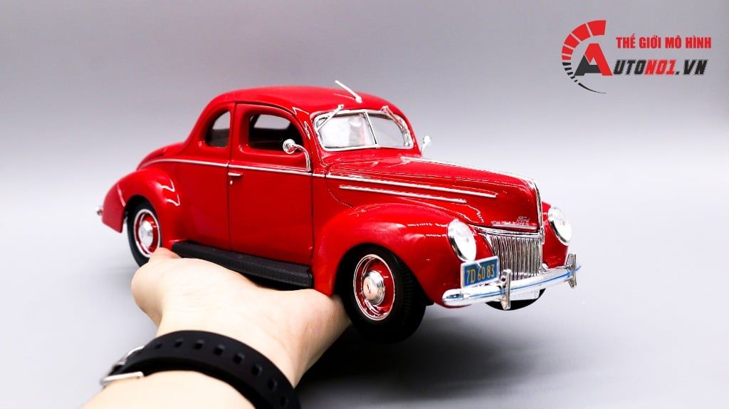  Mô hình xe Ford Deluxe 1939 1:18 Maisto 2917 