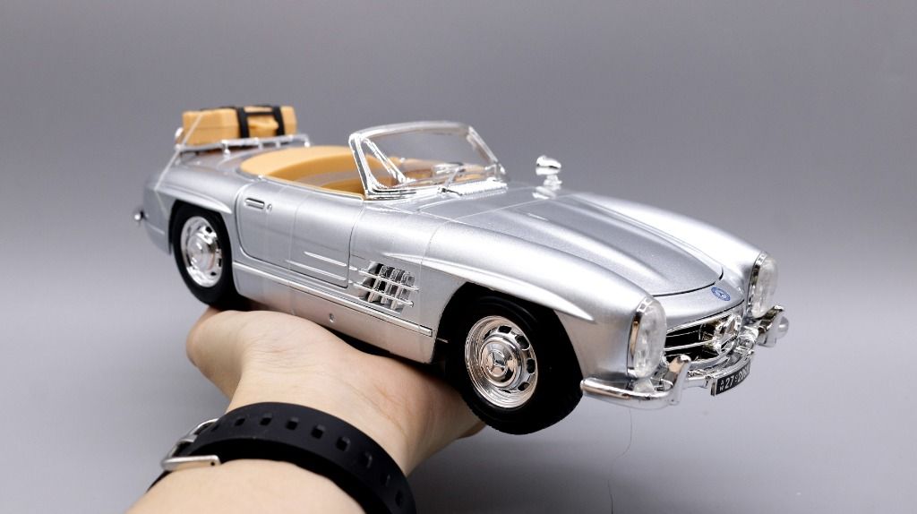  Mô hình Mercedes Benz 300 Sl Touring 1957 Silver Collegione 1:18 Bburago 3665 