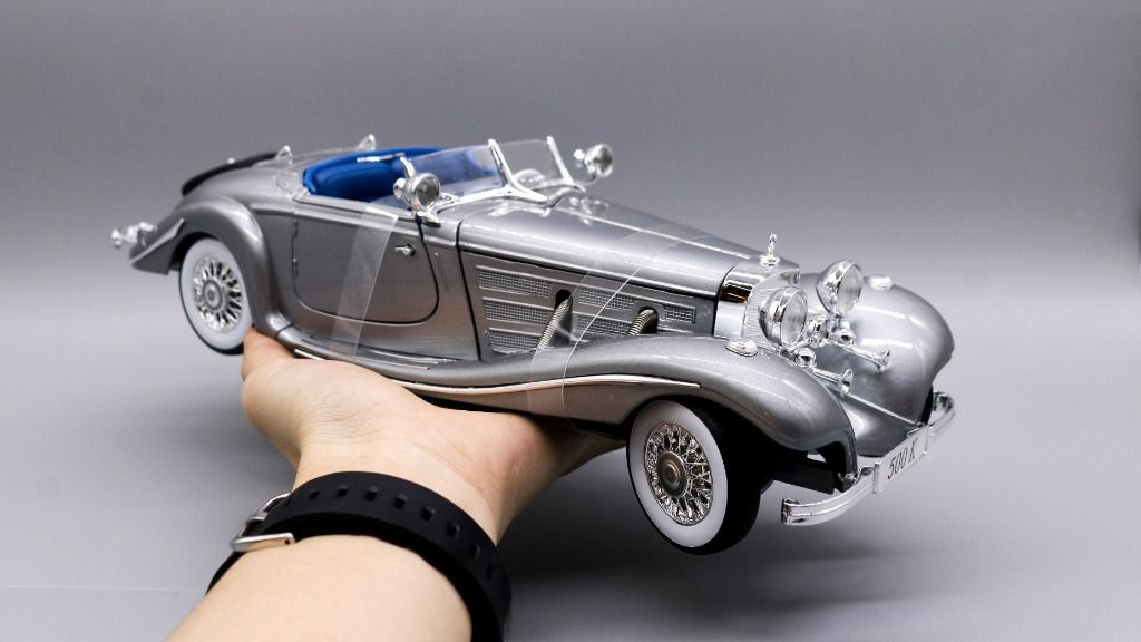  Mô hình xe Mercedes Benz 500k Typ Special Roadster 1936 Grey 1:18 Maisto 3996 