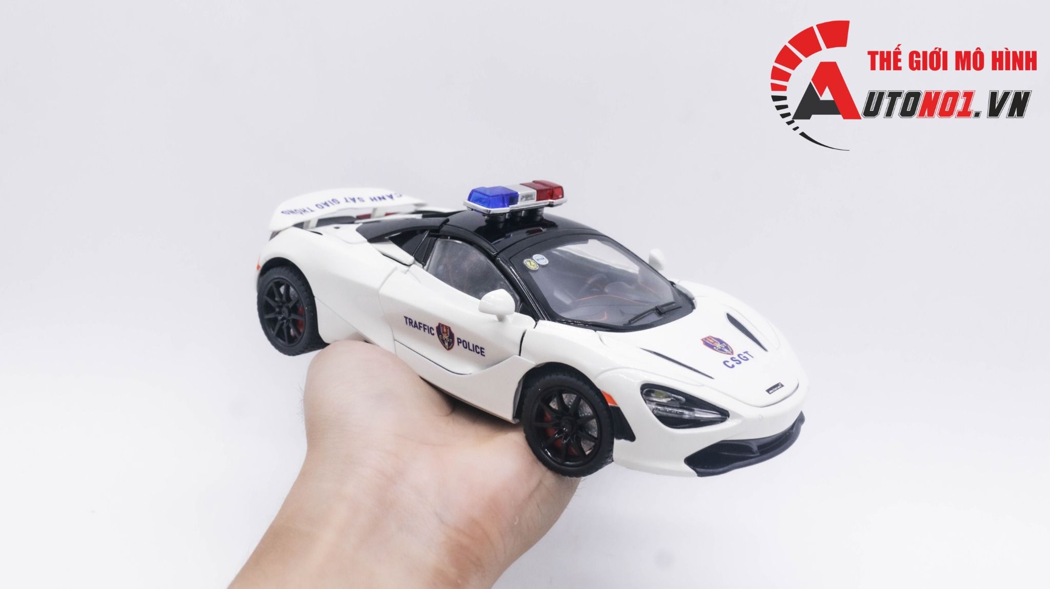  Mô hình xe ô tô độ CSGT Mclaren 720S full open tỉ lệ 1:24 Chezhi OT255 