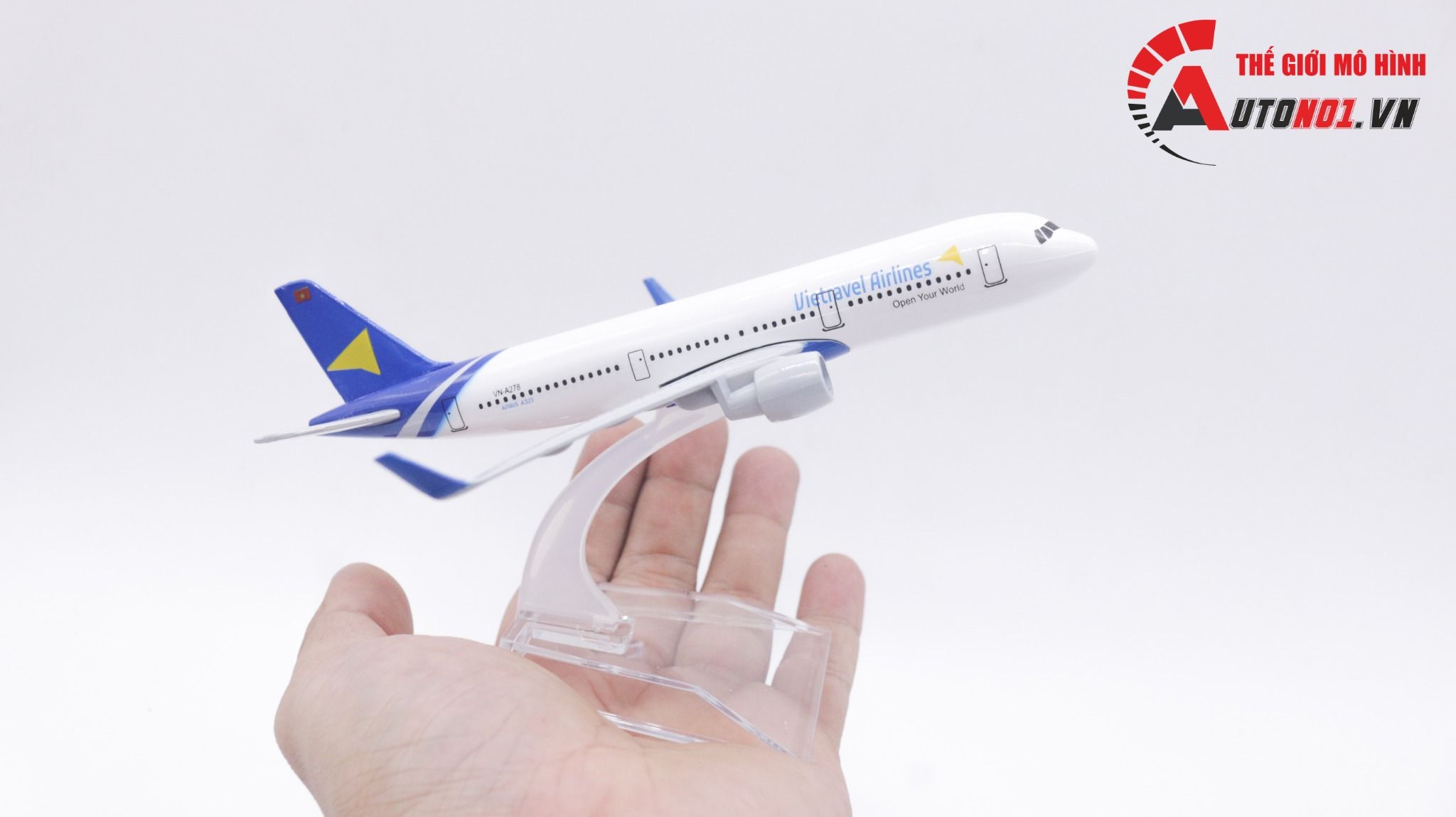  Mô hình máy bay Vietravel Airlines Airbus A321 kích thước 16cm MB16181 