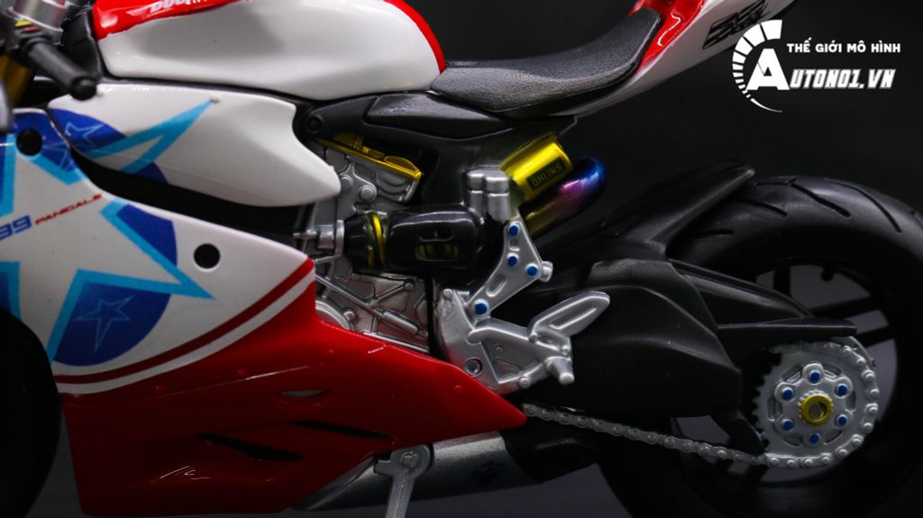 MÔ HÌNH XE ĐỘ DUCATI 1199 PANIGALE CUSTOM NICKY HAYDEN 69 1:12 AUTONO1 D183