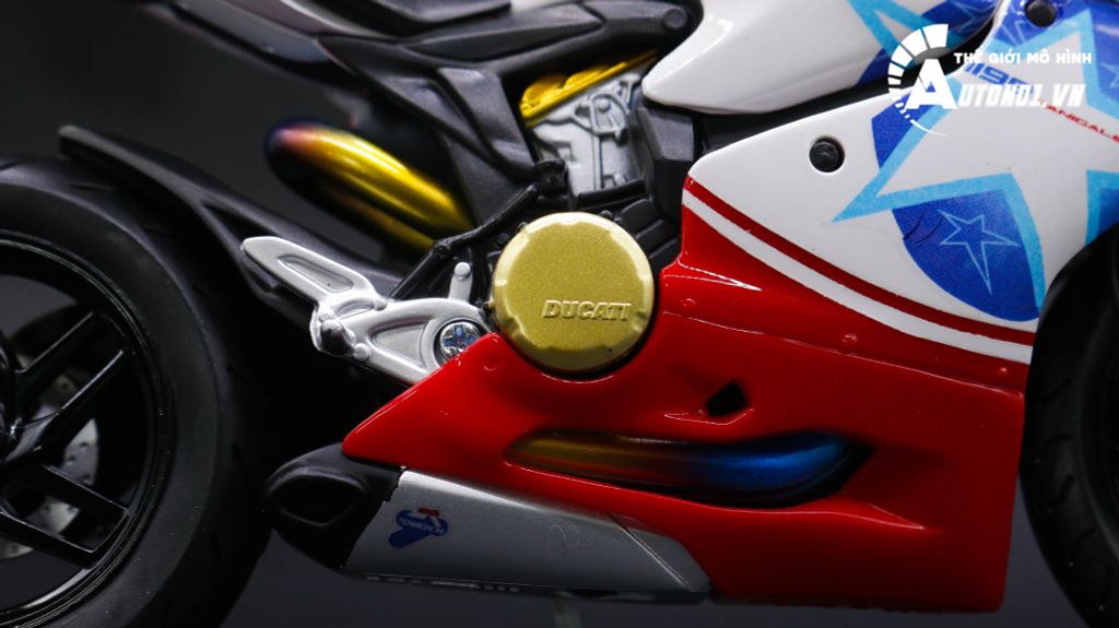 MÔ HÌNH XE ĐỘ DUCATI 1199 PANIGALE CUSTOM NICKY HAYDEN 69 1:12 AUTONO1 D183