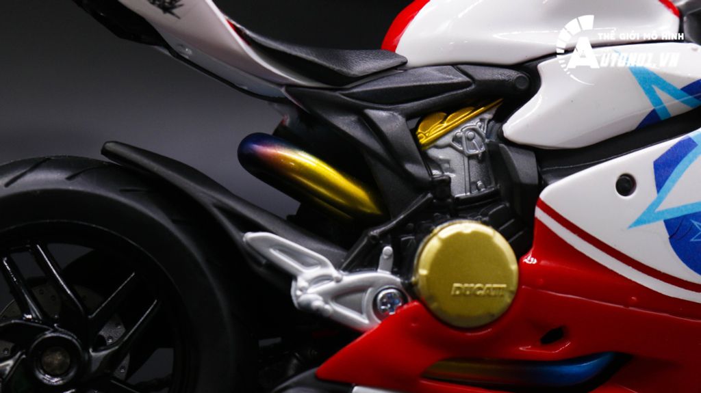 MÔ HÌNH XE ĐỘ DUCATI 1199 PANIGALE CUSTOM NICKY HAYDEN 69 1:12 AUTONO1 D183