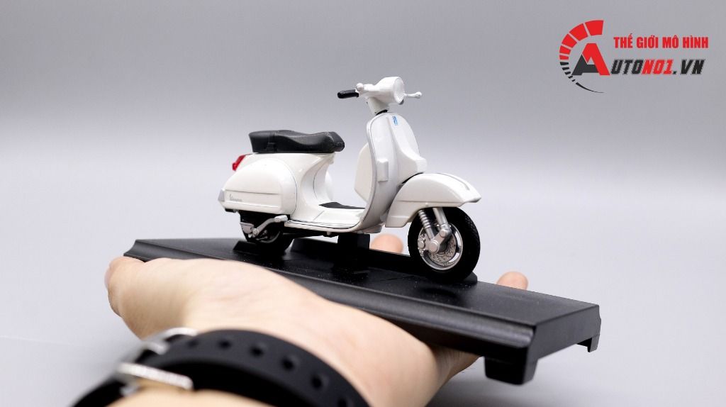  Mô hình xe Vespa px 2016 white 1:18 Welly MT078H 