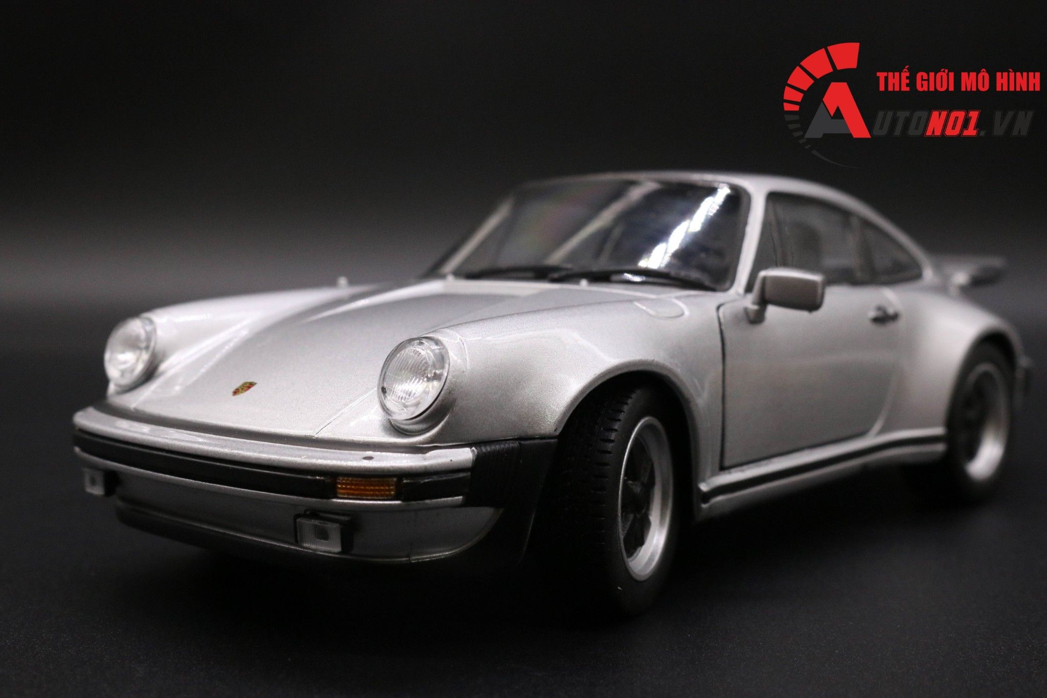  Mô hình xe Porsche 911 Turbo tỉ lệ 1:24 Welly OT043 