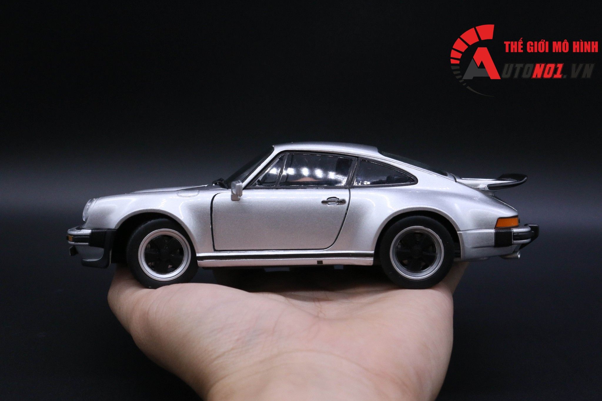  Mô hình xe Porsche 911 Turbo tỉ lệ 1:24 Welly OT043 