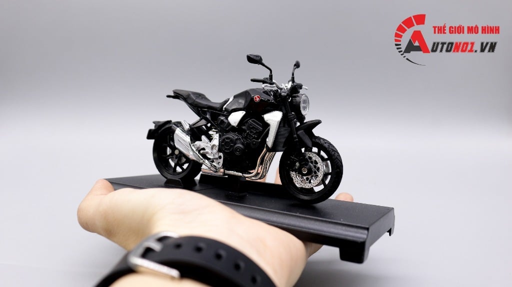  Mô hình xe Honda CB1000R 2018 black 1:18 Welly 6564 