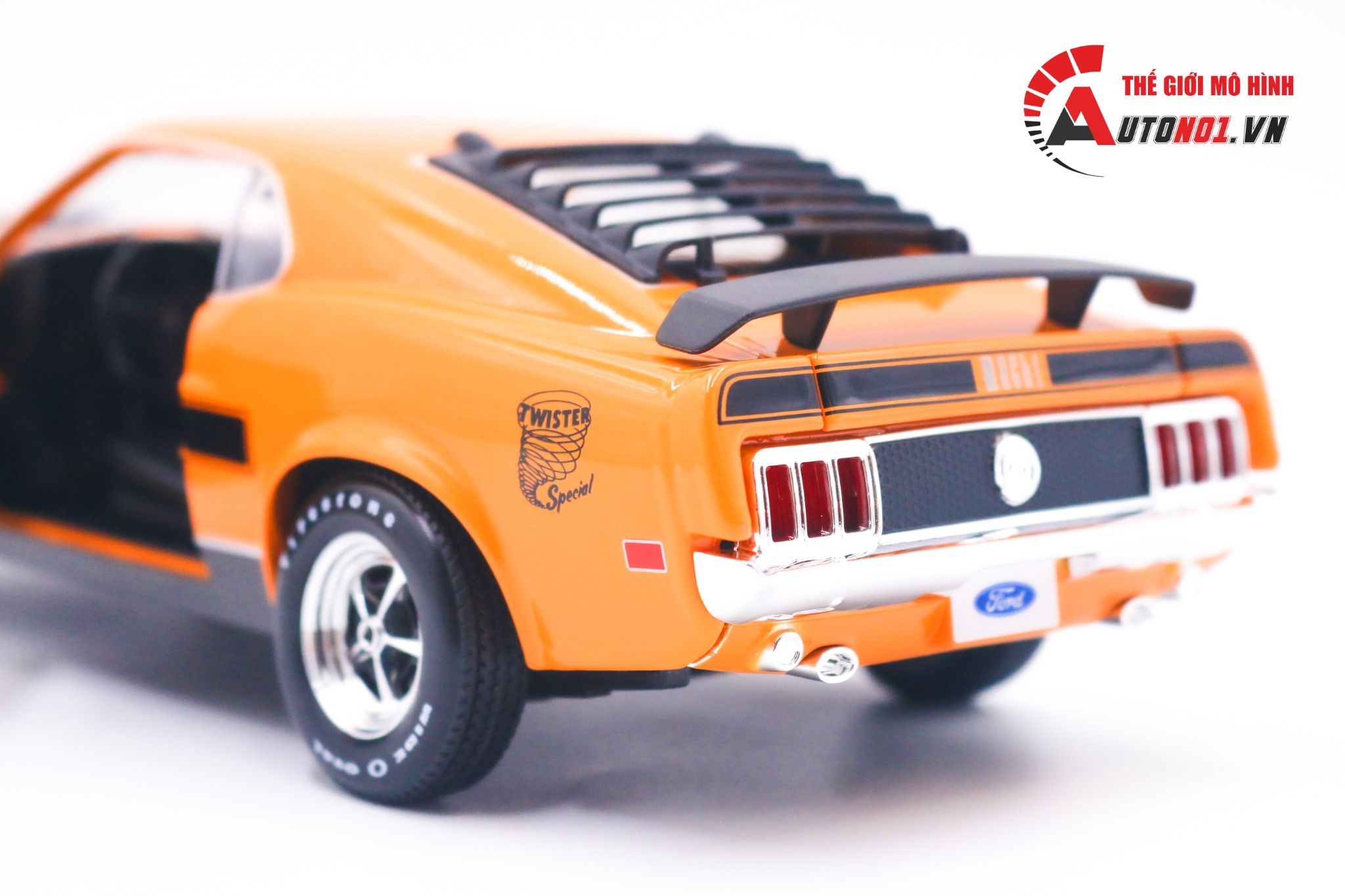  Mô hình xe Ford Mustang Mach 1 1970 tỉ lệ 1:18 Maisto 8148 