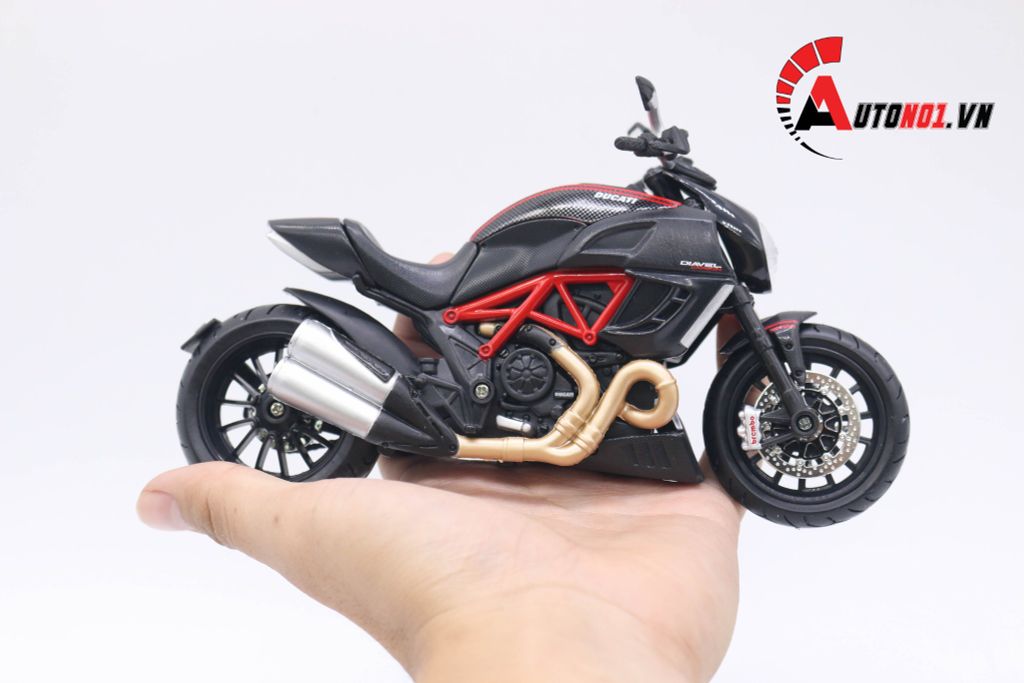 MÔ HÌNH DUCATI DIAVEL CARBON 1:12 MAISTO 4364