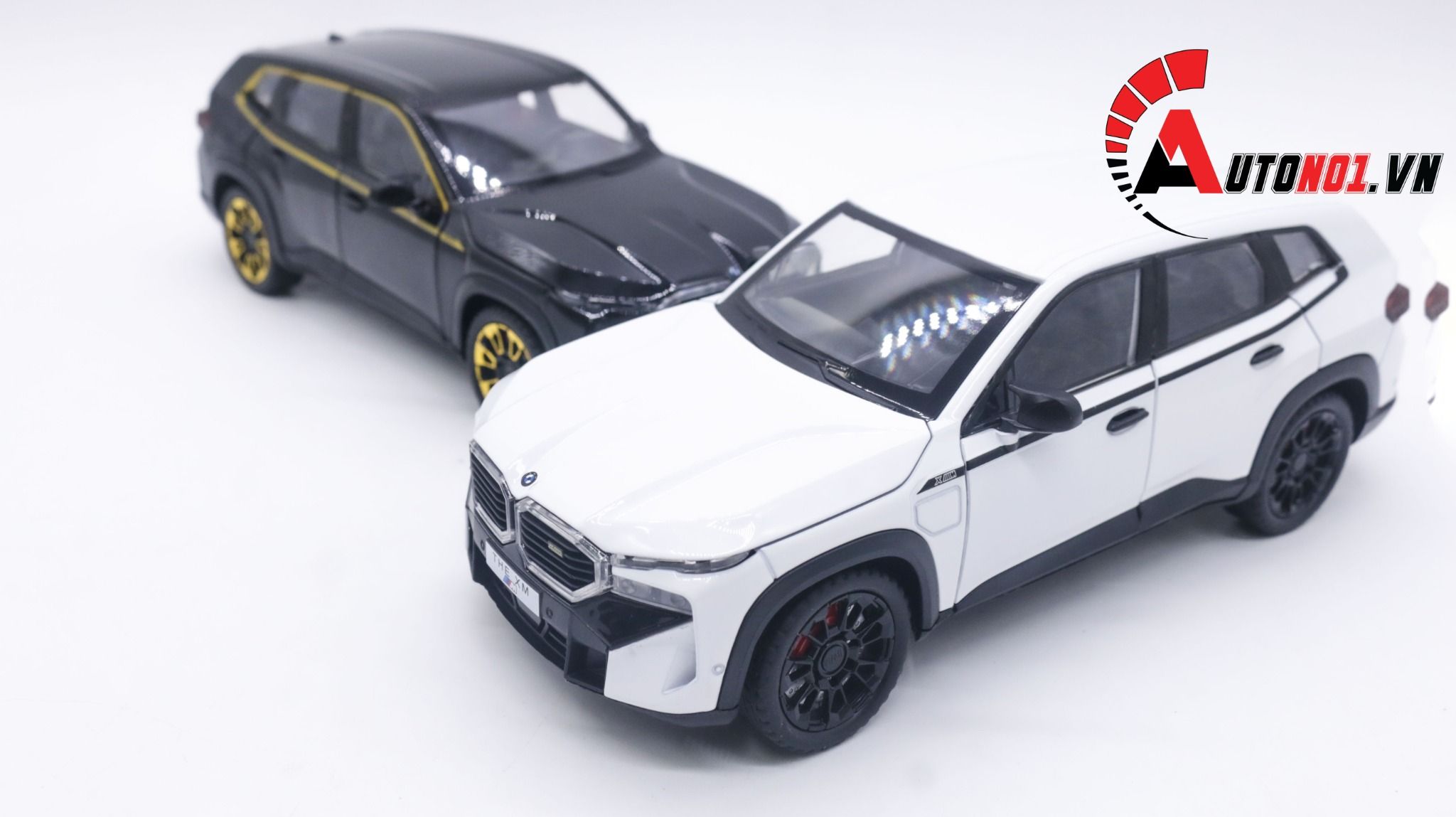  Mô hình xe ô tô BMW The XM bằng hợp kim tỉ lệ 1:24 Jinlifang OT250 