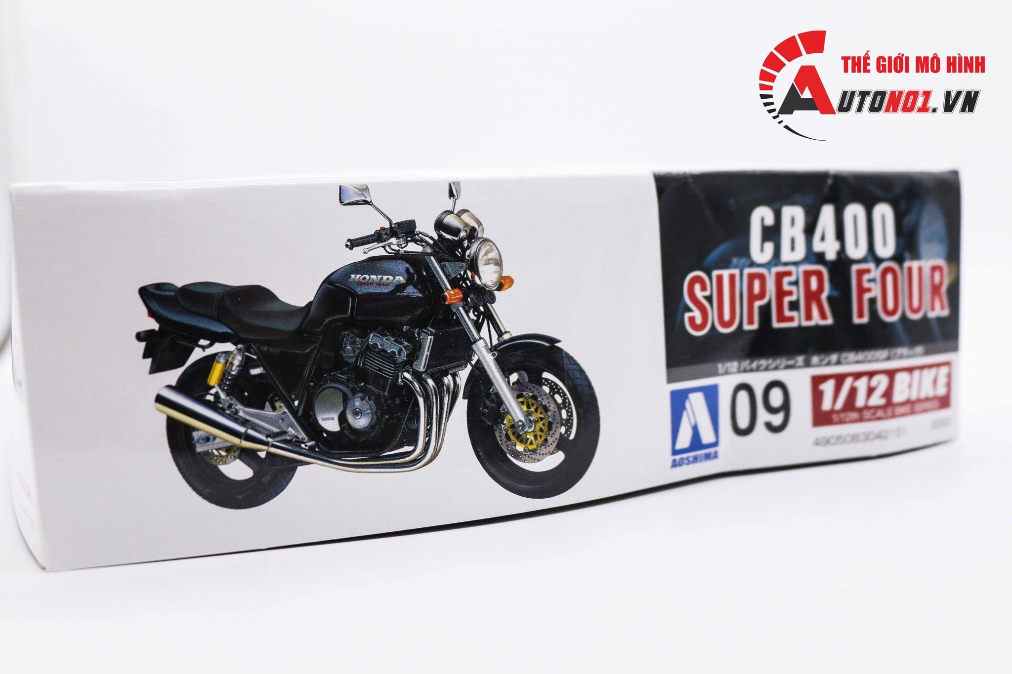  MÔ HÌNH KIT MÔ TÔ HONDA CB400 SUPER FOUR 1:12 AOSHIMA 063842 