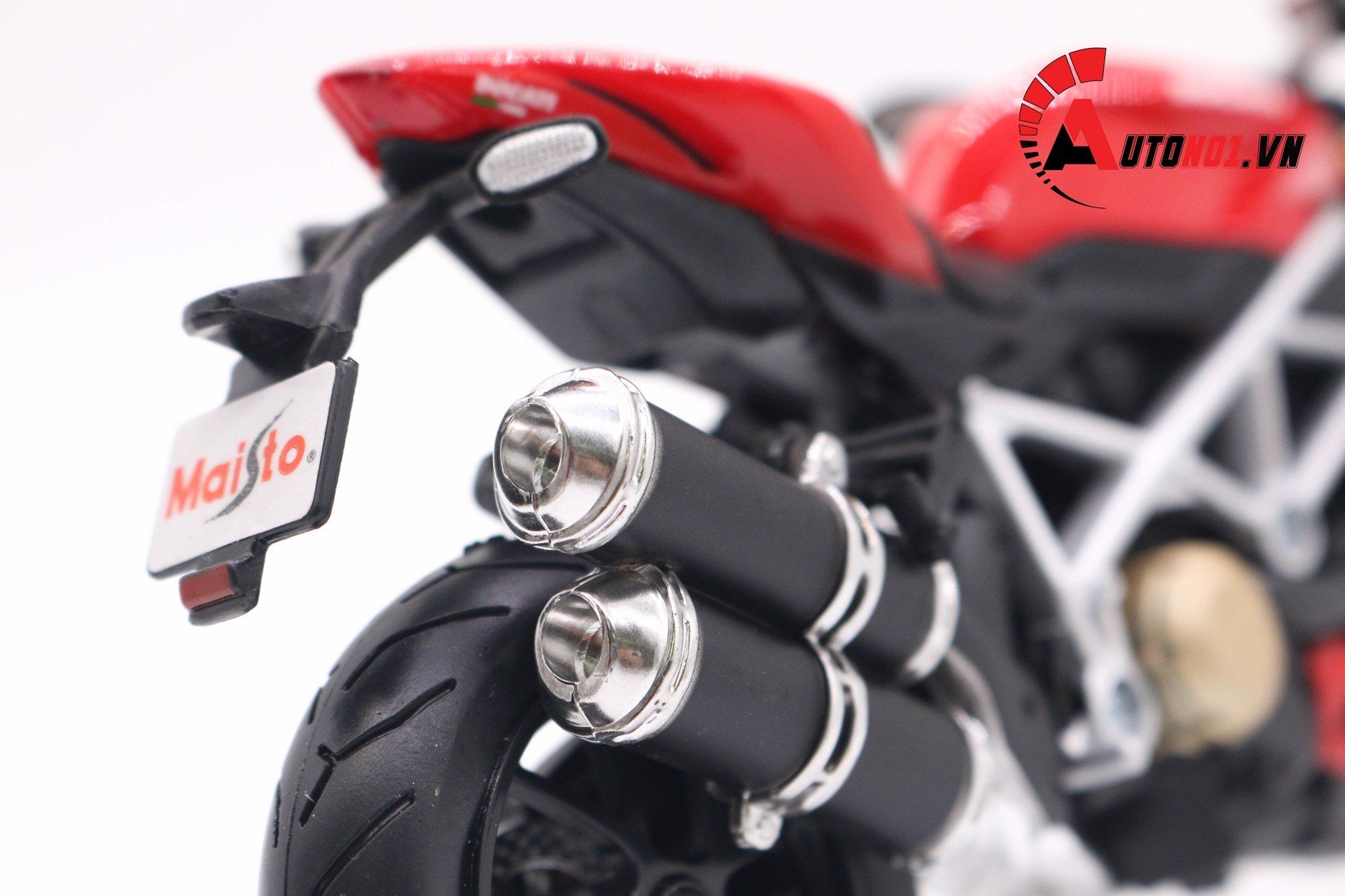  Mô hình xe Ducati Streetfighter S red 1:12 Maisto 4522 không đế 