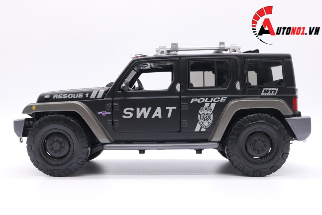 MÔ HÌNH XE JEEP RESCUE CONCEPT POLICE SWAT VERSION 1:18 MAISTO 1012