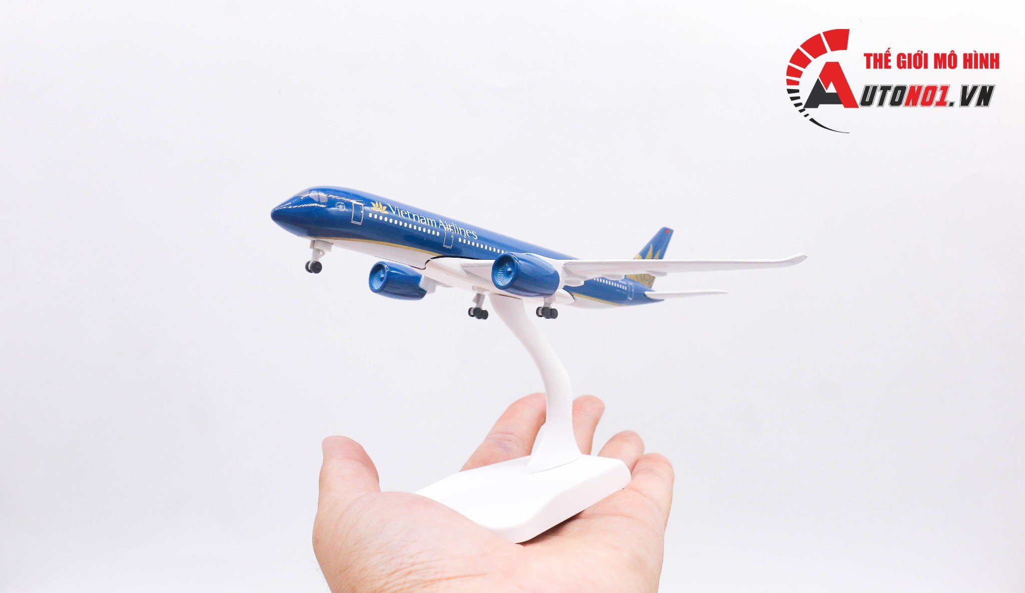 Mô Hình Máy Bay Airbus House Airbus A300600ST Beluga 1 PandaFox Toys  Vietnam  Máy Bay Mô Hình Tĩnh