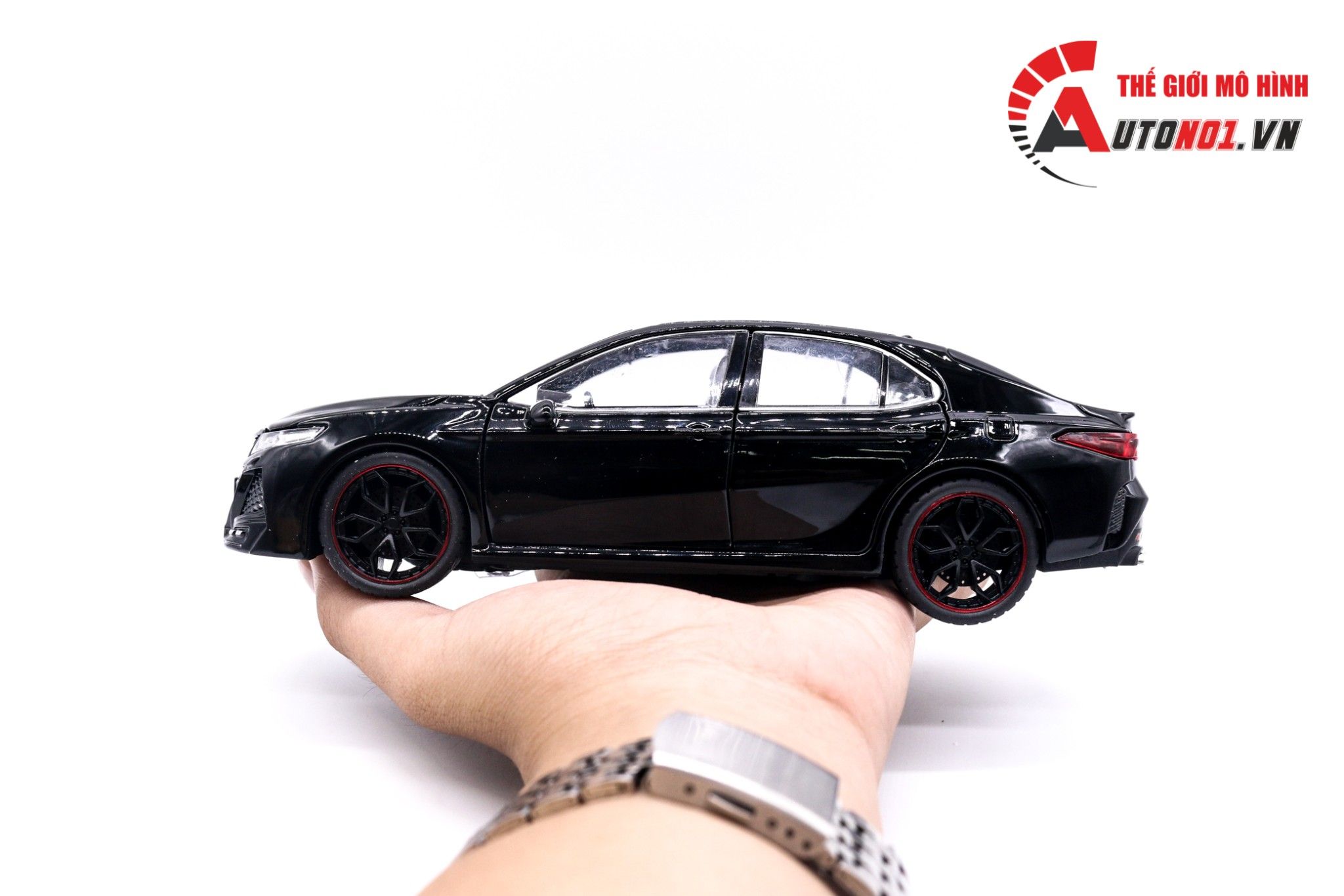  Mô hình xe Toyota Camry Khann 1:24 Hengteng Model 6780 