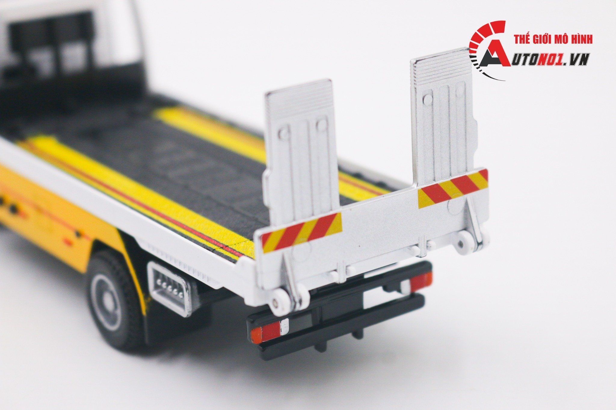  Mô hình xe tải cứu hộ Shell Volvo có đèn và âm thanh tỉ lệ 1:50 CCA 8186 