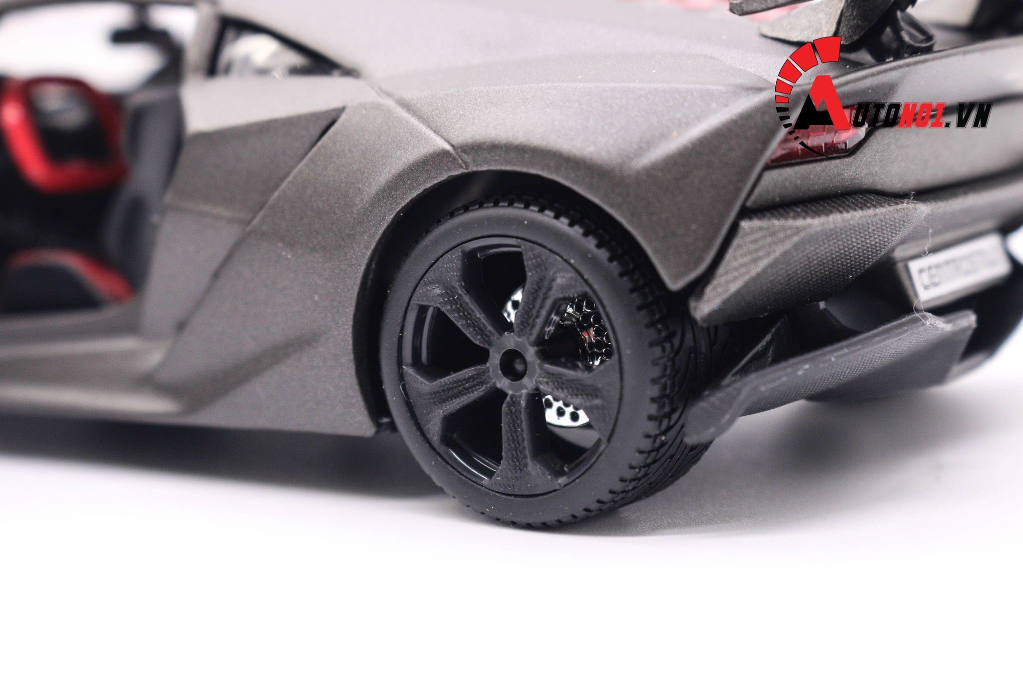  Mô hình xe Lamborghini Sesto Elemento đánh lái được 1:24 Bburago 1306 